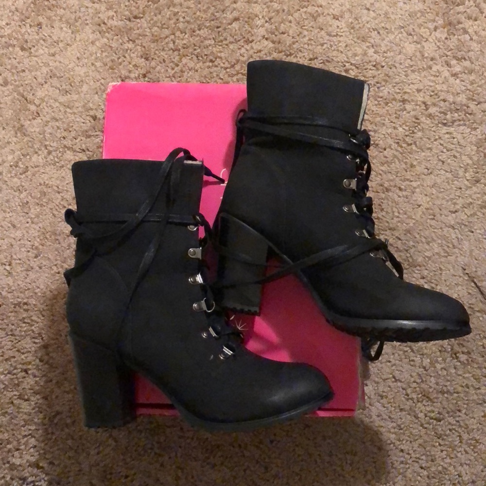 Avah Booties